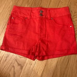 Womens reddish orange shorts size 6